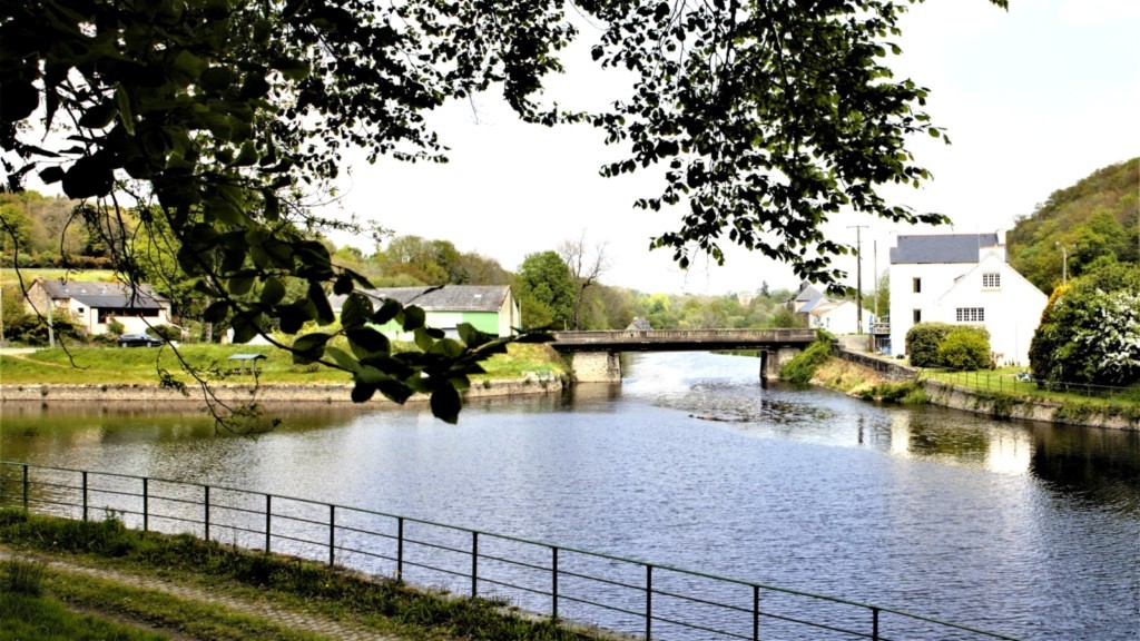 Canal de Nantes à Brest.
